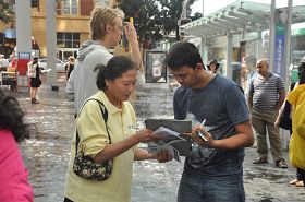 Image for article Auckland, New Zealand: Over 500 People Sign Petition to Support Falun Gong