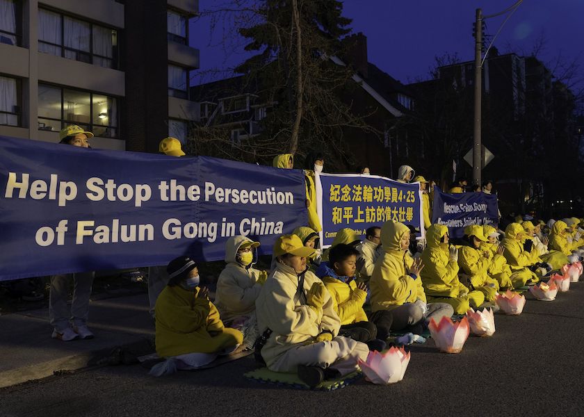 Image for article Toronto, Canada: Practitioners Hold Candlelight Vigil and Day-Long Events to Commemorate April 25 Appeal