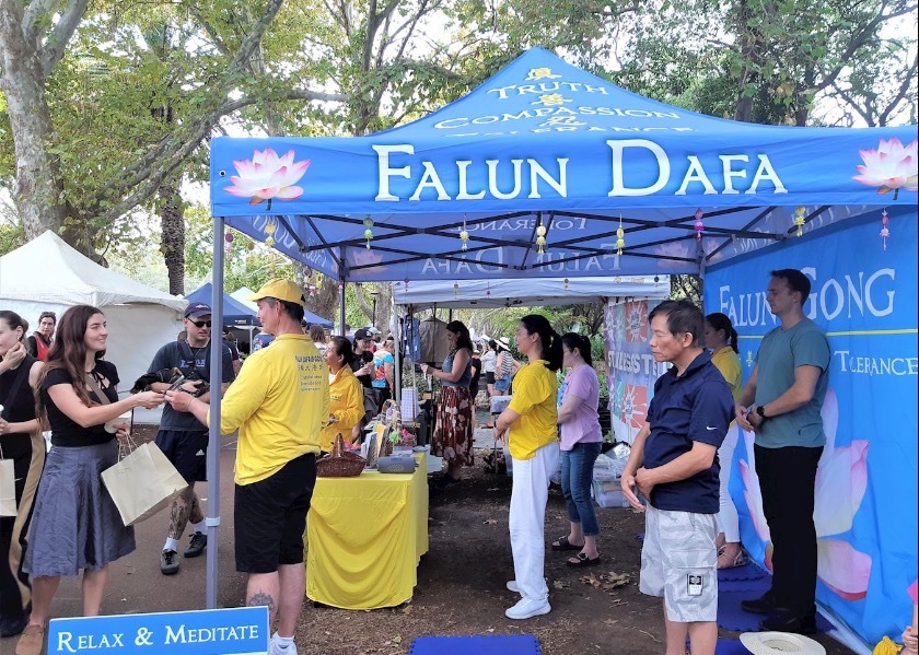 Image for article Australia: Visitors at Hyde Park Festival Embrace Truthfulness-Compassion-Forbearance