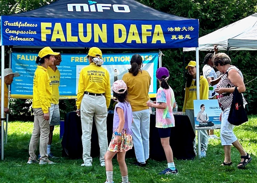 Image for article Ottawa, Canada: People Learn About Falun Dafa at Multicultural Festival