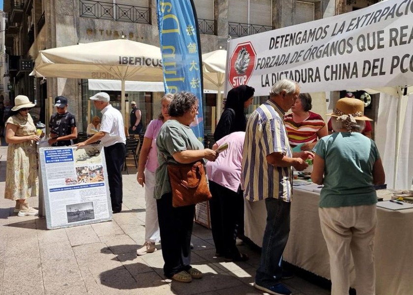 Image for article Spain: People Praise Falun Dafa During Event in Lleida