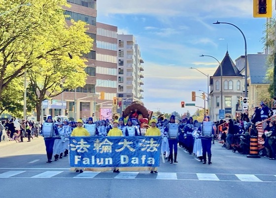 Image for article Kitchener, Canada: Falun Dafa Popular at 2024 Kitchener–Waterloo Oktoberfest