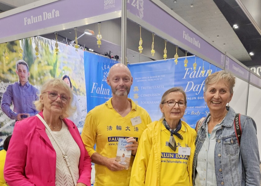 Image for article Melbourne, Australia: Falun Dafa Welcomed at Mind Body Spirit Festival